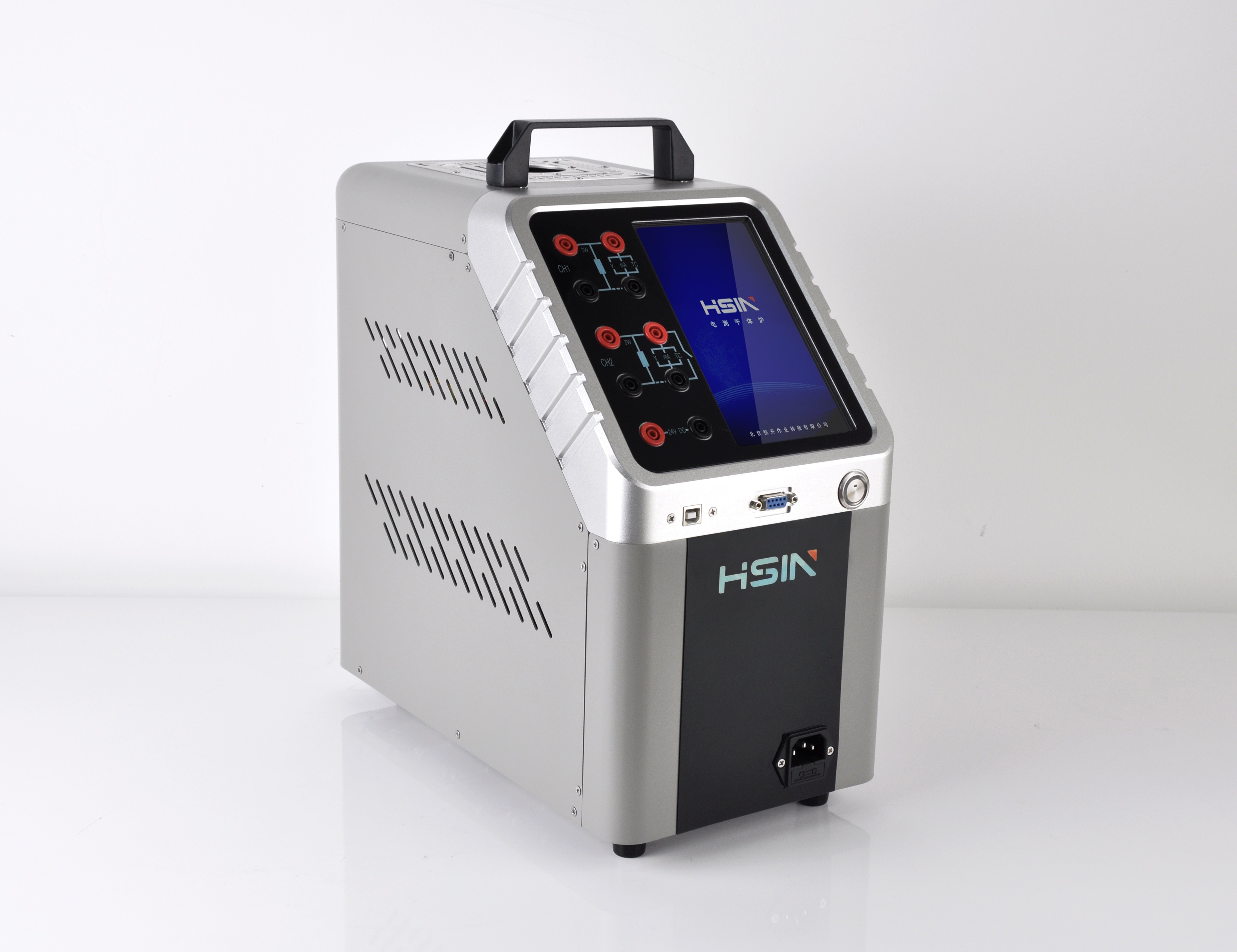 北方华鑫智感引入lewin·乐玩(中国区)·官方网站-Global platform
HSIN930智能干体炉，升级温度传感器校准能力